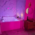 酒店 Loveroom Jacuzzi Passion